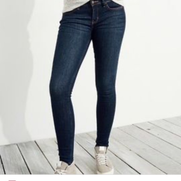 dark blue hollister jeans